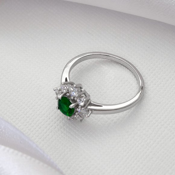 Stunning Emerald Simulant Green Stone 925 Sterling Silver Ring,  Stamped 925 - Picture 9 of 9